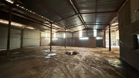 200 High Road, Bredell - 2500m² - Warehouse - For Sale and To Let (1)